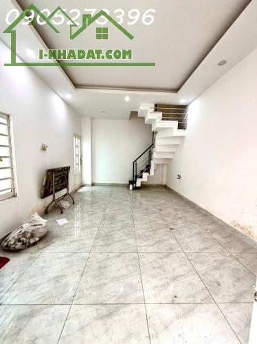 NGAY NGÃ TƯ PHÚ NHUẬN - 20m2 - 3 TẦNG - CĂN GÓC - 3.55 TỶ - 1