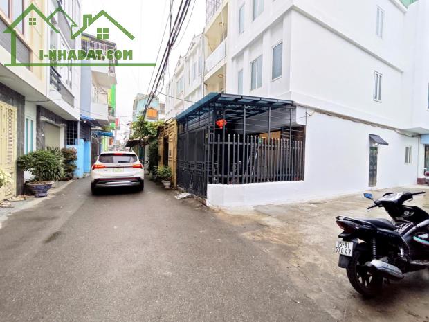 BÁN NHÀ 3,5 TẦNG ĐỘC LẬP TRUNG LỰC – LÔ GÓC 2 MẶT NGÕ – Ô TÔ VÀO TẬN CỬA – GIÁ 4,5 TỶ