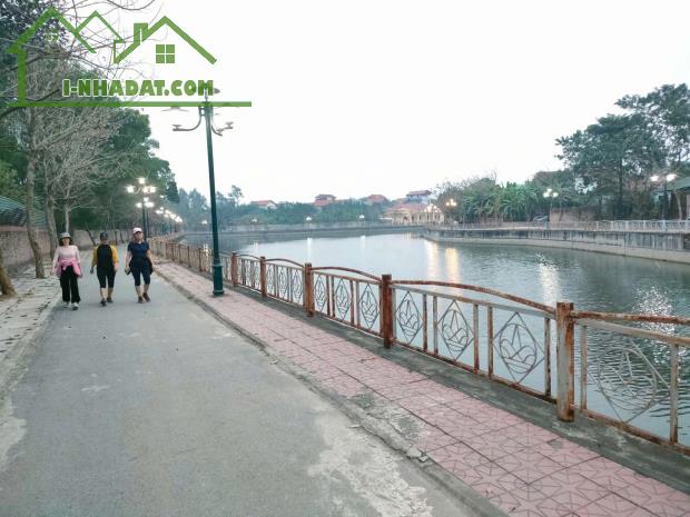 Bán gấp lô đất đẹp TDP Đông Hưng, Đồng Tâm DT90,1m MT7,8m sát hồ điều hoà sẵn sổ 2,05 tỷ - 1