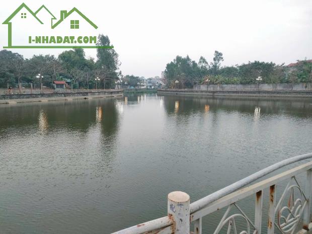 Bán gấp lô đất đẹp TDP Đông Hưng, Đồng Tâm DT90,1m MT7,8m sát hồ điều hoà sẵn sổ 2,05 tỷ - 2