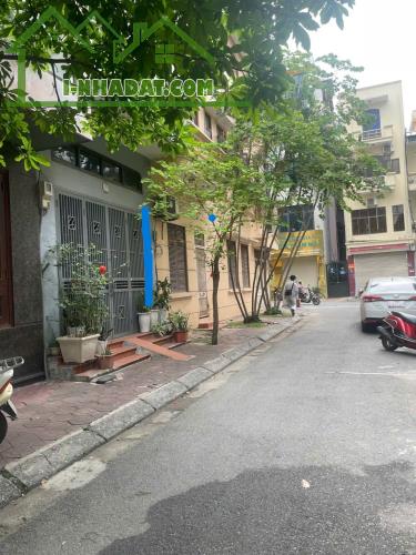 MỜI THUÊ! NHÀ PHỐ Hoàng Sâm 40m2 x 5T, 18 tr/th, Ô tô Tránh, Vỉa Hè, Bãi Để Ô Tô