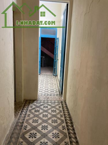 Cho thuê nhà ngõ Liên Trì 40m2 x 2 tầng, 3 ngủ, 2 vệ sinh, 10 Triệu - 1