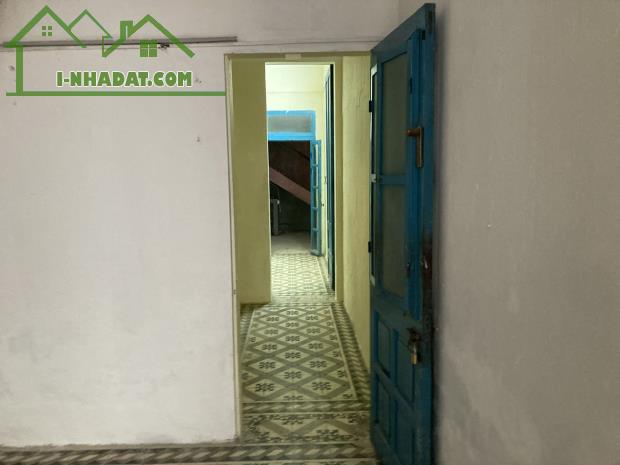 Cho thuê nhà ngõ Liên Trì 40m2 x 2 tầng, 3 ngủ, 2 vệ sinh, 10 Triệu - 3