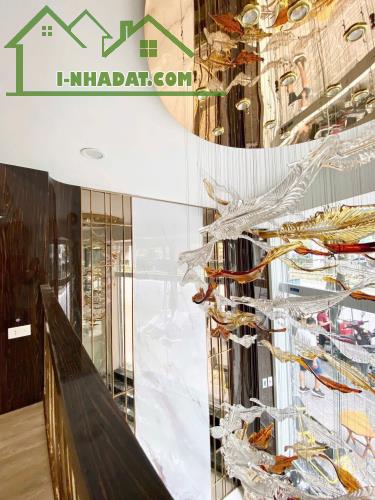 Vip mặt phố showroom văn phòng đẳng cấp Phạm Văn Đồng dưới 20 tỷ - 1