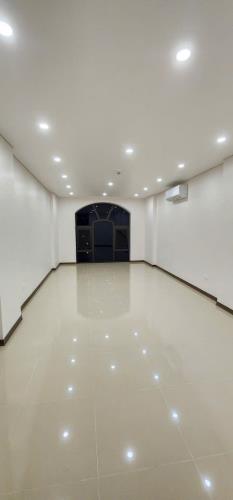 Cho thuê nhà Mạc Thái Tổ, Cầu Giấy 55M x 7T CÓ HẦM, THANG MÁY, PCCC giá 50TR - 1
