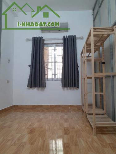 Cho thuê nhà ngõ 132 Cầu Giấy 22M x 4T (3 ngủ) giá 11 triệu có giảm - 1