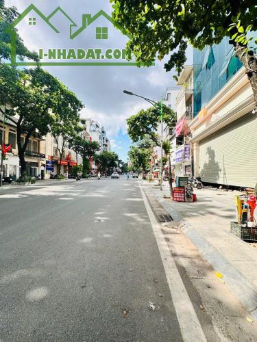 Vị Trí Vàng - TT Quận Hai Bà - Mặt Phố Huế 95M2 MT 5M Vỉa Hè Đá Bóng KD Sầm Uất Giá 80 Tỷ