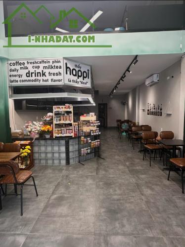 SANG NHƯỢNG QUÁN CAFE – BÌNH TRỊ ĐÔNG, BÌNH TÂN, TP.HCM  vị trí thuận tiện kinh doanh.