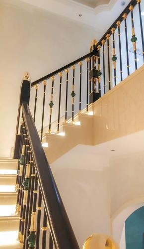Cho thuê nhà, Nguyễn Khánh Toàn, Nguyễn Văn Huyên, 186m2x 4T -31 tr - 1