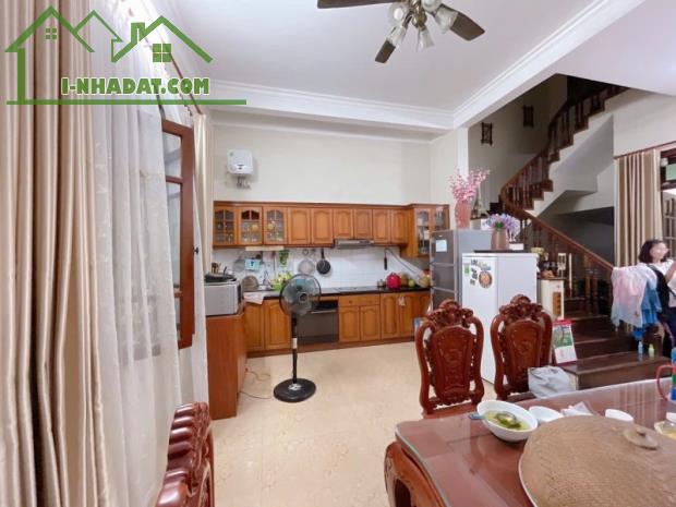 SIÊU PHẨM CẦU GIẤY 28.5 TỶ! LÔ GÓC NGÕ THÔNG, 5 PN, SIÊU HIẾM - 1