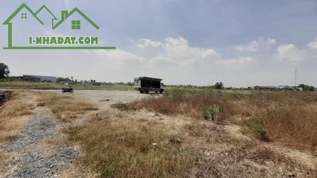 Bán lô đất full thổ cư Ấp 5 Xã Phước Vân Cần Đước Long An. Giá 2,8 tỷ - 3