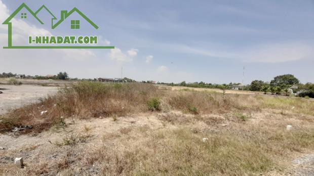 Bán lô đất full thổ cư Ấp 5 Xã Phước Vân Cần Đước Long An. Giá 2,8 tỷ - 4