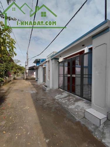 NHÀ LẦU TÂN CỔ ĐIỂN HẺM XE HƠI- KP MỸ HƯNG - P. MỸ PHONG. Cách Quảng trường chưa đến 1Km.