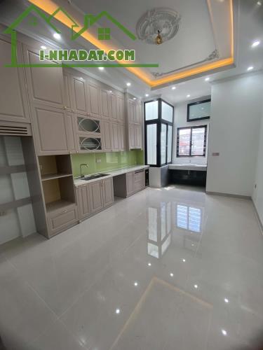 🔥 8,1 TỶ NHÀ TÂN CỔ ĐIỂN 62M – THANG MÁY – KHU PHÂN LÔ CẠNH VIỆT PHÁT 🔥 TKLê Văn  👉 Nếu - 2