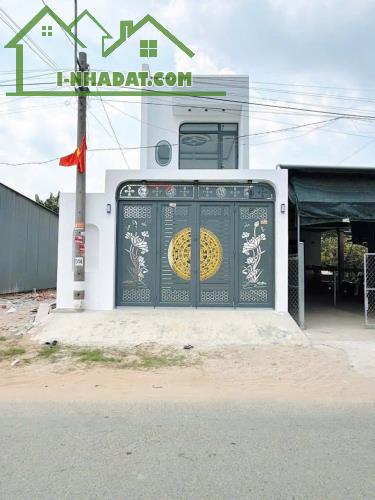 Bán nhà mới xây mt Lộc Trung, Mỹ Lộc dt 100m2 , 1 lửng 3pn,2wc giá 2,69 tỷ