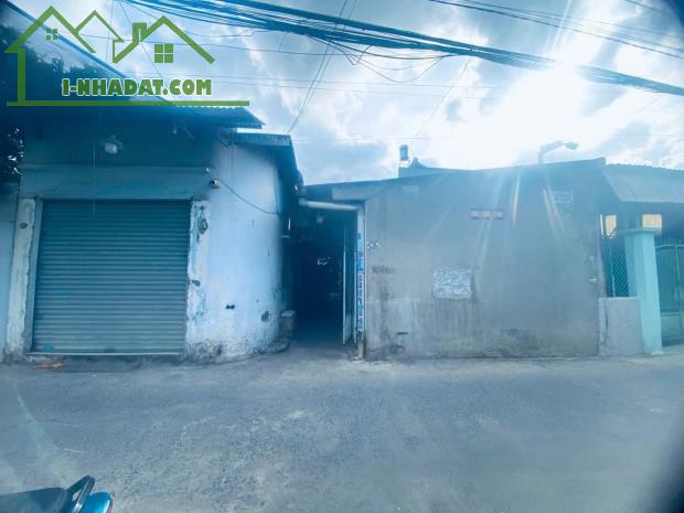 Bán đất tặng dãy nhà trọ đang cho thuê 5.95 tỷ_350 m2 gần chợ Hóa An