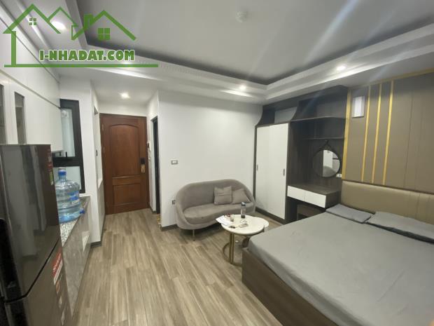 Cho thuê Căn hộ chung cư mini tại ngõ 193 Trích Sài. Ban công thoáng View bất tận. Chỉ 5.5
