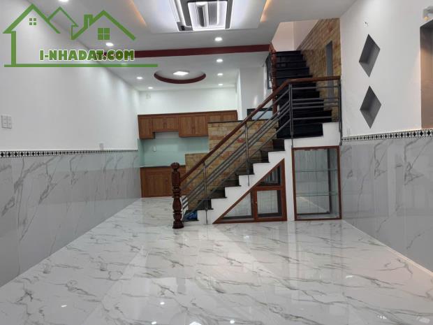 Bán nhà đẹp mặt tiền đường 46, hiệp bình thủ đức gần gigamall giá chỉ 5,6 tỷ Lh 0938677909