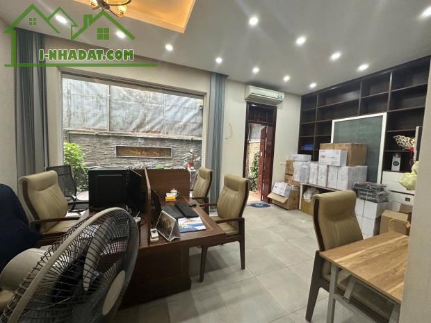 BIỆT THỰ TRỤC CHÍNH LÀNG VIỆT KIỀU CHÂU ÂU - KINH DOANH ĐỈNH - ĐANG CHO THUÊ 40TR/THÁNG -