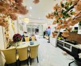 Bán nhà Hồ Ba Mẫu 40m2, 5 tầng đẹp, mặt tiền 4.5m giá 11 tỷ gần Công Viên Thống Nhất