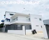 Nhà 2 tầng lại còn gara ô tô trong sân tại đường Vĩnh Thái, Phường Nam Nha Trang chỉ 2,99