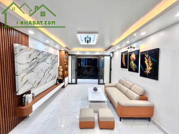 Bán nhà 3 tầng độc lập sạch đẹp ngõ 25 Khúc Hạo