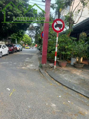 Nhà 3 tầng kiên cố – lô góc cực đẹp - 2