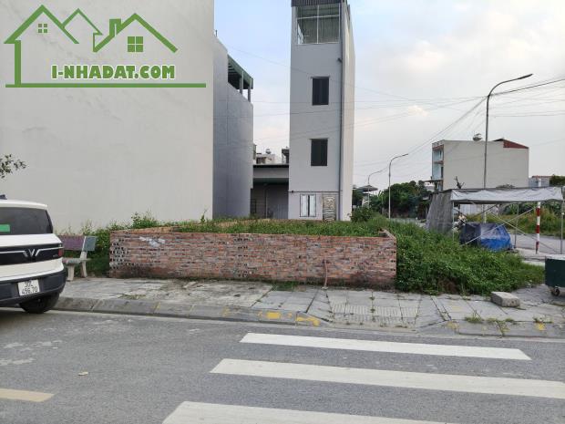 Đất Nguyên Khê ko còn lô thứ 2 như này.
73m2, mt5.4m, ô tô tránh ô tô, TĐC Nguyên Khê,