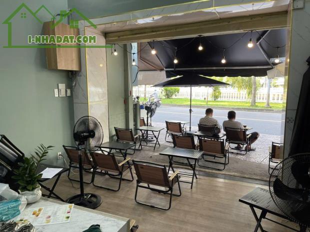 Quận 3 ! QUÁN CAFE MT TRƯỜNG SA ĐẸP LẮM – VỈA HÈ 9m NGANG, Thuê MB rẻ 3 lầu có 5 phòng - 2