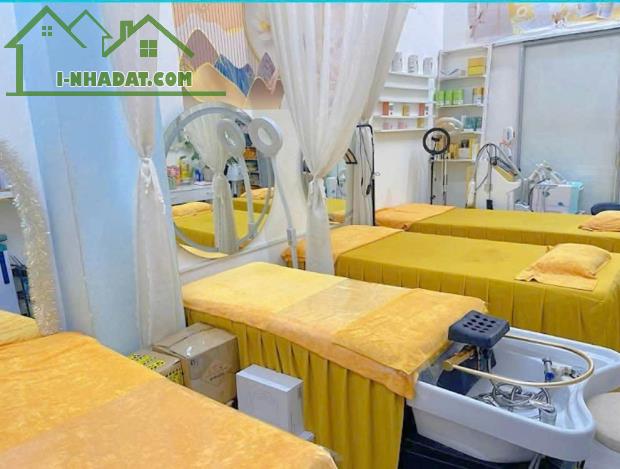 cần sang gấp mặt bằng vị trí siêu đẹp - 3
