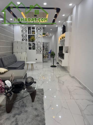 Bán nhà hẻm xe hơi Hoàng Diệu, P.10, Phú Nhuận: 3,8 x 18,4m, giá 15 tỷ