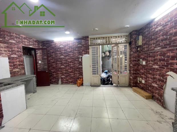 TRUNG TÂM QUẬN 1 - CỐNG QUỲNH - SÁT BÊN BÙI VIỆN - NHÀ 3 TẦNG - 28M2 - CHỈ 4.85 TỶ( T - 2