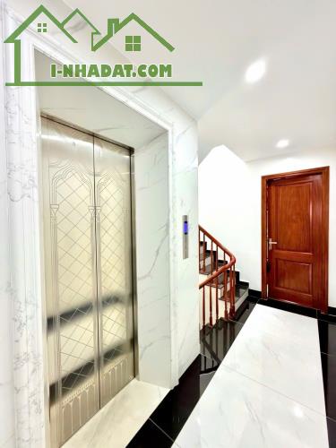 3 MẶT THOÁNG, Bán nhà Nguyễn Chính Hoàng Mai, 50m2, 5T, MT 3.9m, giá 15.9 tỷ, ô tô vào nhà - 4