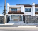 Biệt thự ngay trung tâm, 99m2, mặt tiền kinh doanh, 700tr sở hữu