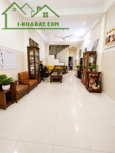 CC GỬI - HẺM XE HƠI TRÁNH THÔNG - TRUNG TÂM TÂN PHÚ - 4 TẦNG 6PN - CHỈ 10.X TỶ - 2