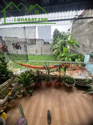 Bán nhà 2 tầng lô góc chắc chắn ngõ 51 Khúc Hạo