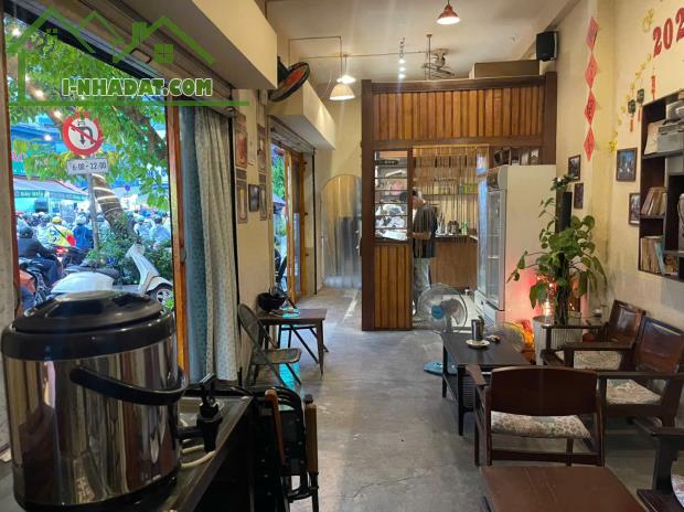 CHỐT NHANH QUÁN CAFE ĐẸP LẮM, DT Ngang 18m x 9m , Ngay sát Ngã tư đèn xanh đèn đỏ, SANG - 4
