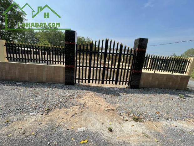 CHO THUÊ MẶT BẰNG ĐẤT TRỐNG 1100m² (CÓ THỔ CƯ)