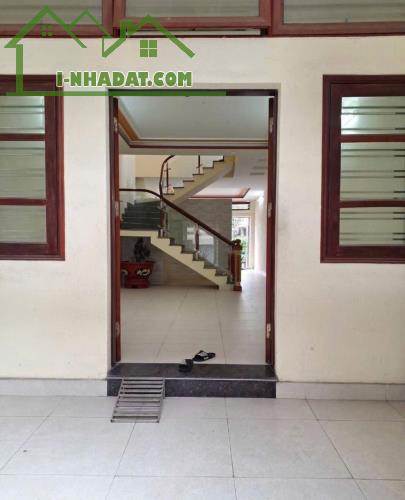 Cho thuê nhà Lê Thánh Tông, Ngô Quyền  ô tô đỗ cửa , ở hay làm văn phòng đều hợp lý