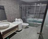 Nhà 3 tầng Đào Duy Từ . DT:54m , ngang 4m50 , sổ đẹp vuông vức