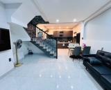 Tầm giá 5 tỷ quận 4 - đố tìm được căn thứ 2 hẻm 5m thông, ngang 4m nở hậu đẹp như căn này