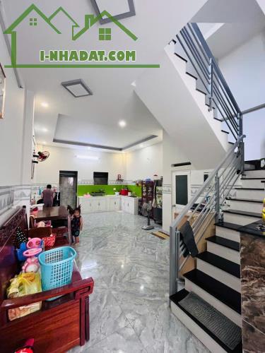Nhà đẹp không tì vết, Chiến lược, Bình Tân - 1