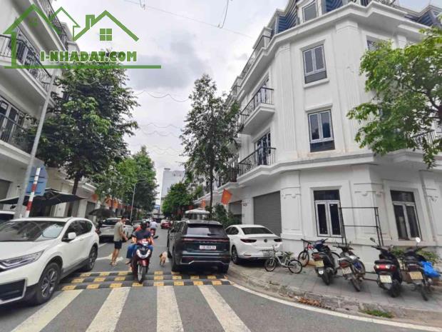 Bán nhà lô góc khu Việt Pháp, 4 tầng xây thô, đã hoàn thiện mặt ngoài. - 1