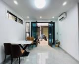 "Con học gần – Đi làm thuận tiện – Nhà đẹp trung tâm Cầu Giấy" chỉ 7.9 tỷ