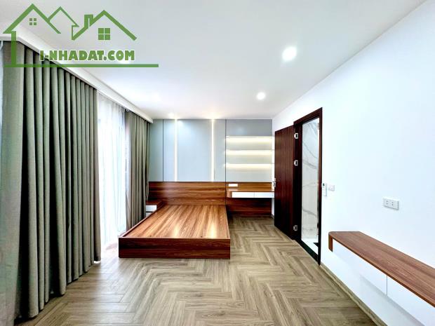 Cực hiếm! Nhà xây mới 32m2x6T thang máy - Lô góc - Full nội thất - 20m ra mặt phố Xã Đàn. - 3