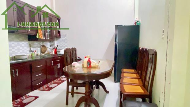 chính chủ cho thuê nguyên căn Ngọc Thuỵ 37m 4 tầng 10 triệu, gần công viên, chợ - 1