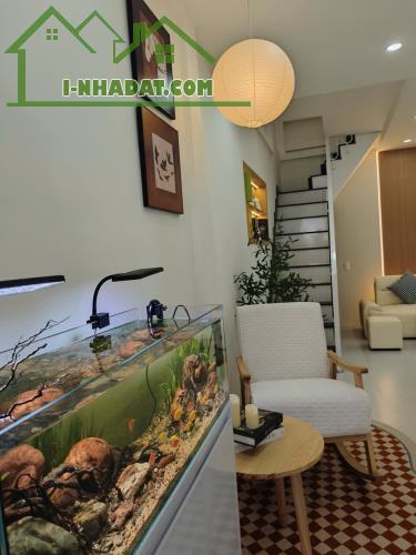 ♪ Kiệt Trần Cao Vân sát Trường Lê Thị Hồng Gấm, Bãi Đậu Ô tô, 40m2, 2 tầng ở ngay, 3.x tỷ - 2