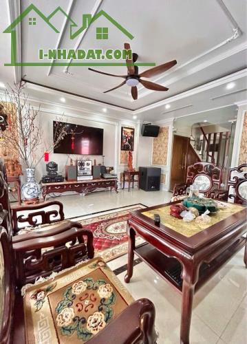 Bán nhà mặt đường Trần Nguyên Hãn – Vị trí trung tâm, kinh doanh sầm uất.