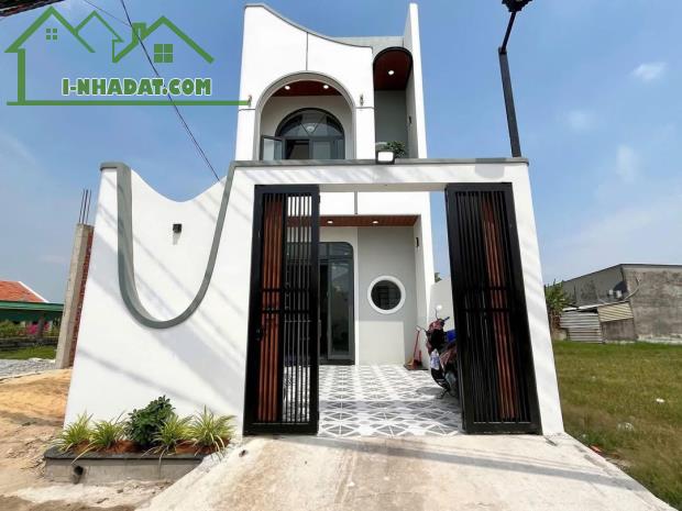 GẤP GẤP CẦN BÁN NHANH NHÀ FULL THỔ CƯ 1T1L 90m2 Đường lớn