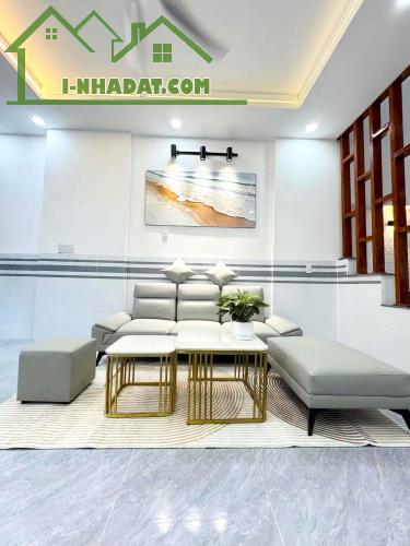 GẦN 26 THÁNG 3 GIÁP TÂN PHÚ - NHÀ ĐẸP 3 TẦNG 51M2 (4x12.5) - HẺM XE TẢI THÔNG. CHỈ 5 TỶ XX - 1